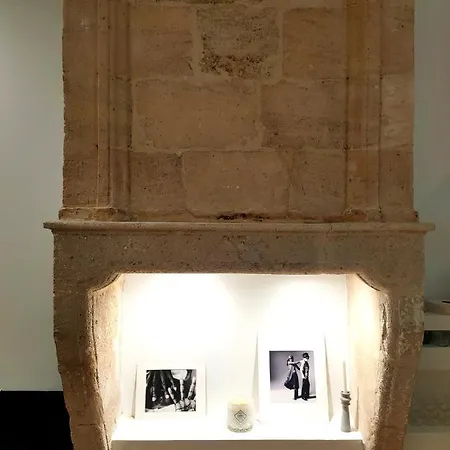 Modern Flat Historic Center Burdeos